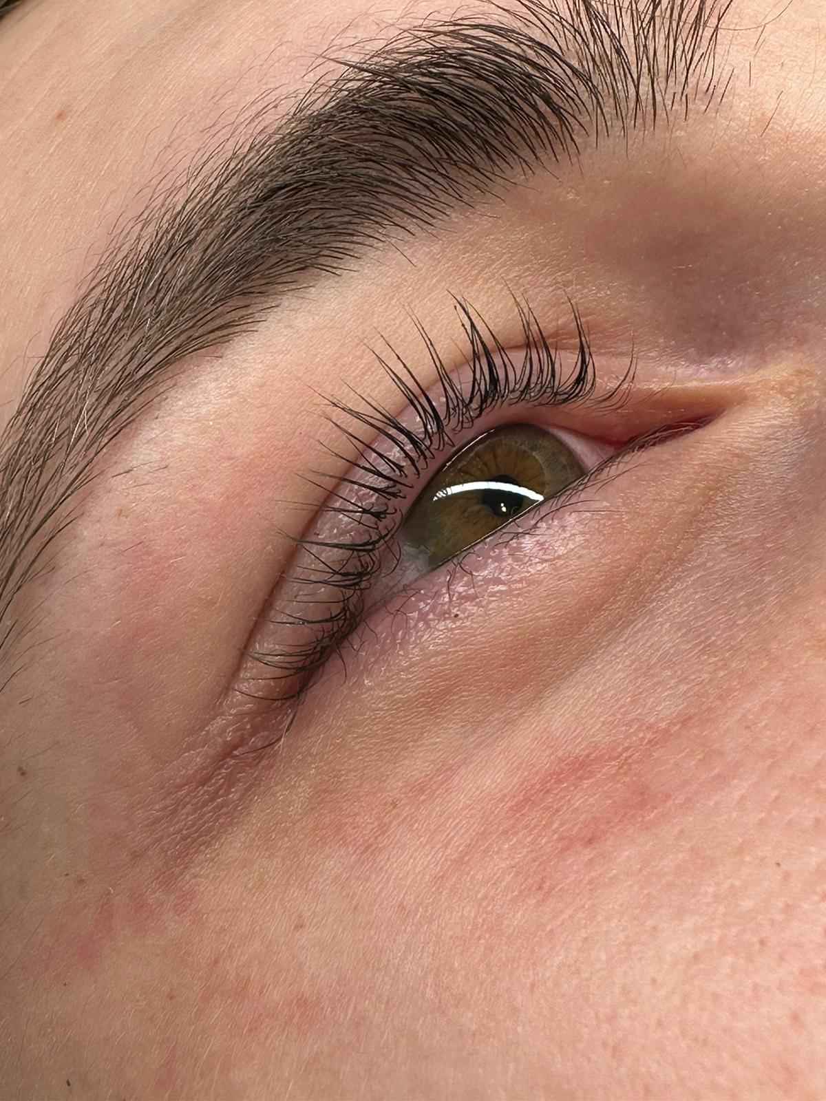 Wimpernstylistin LM Beauty